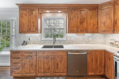 ideal cabinets greg papenfus overstreet wood cabinet wall