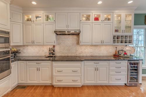 greg papenfus vaughan kitchen design white cabinet design with range hood