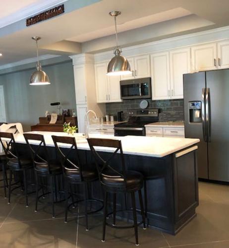 ideal cabinet's julia fitch entwistle kitchen design island