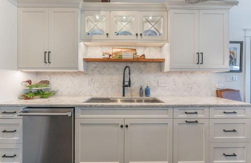 ideal cabinets lara lee strickler kitchen design hinton sink wall