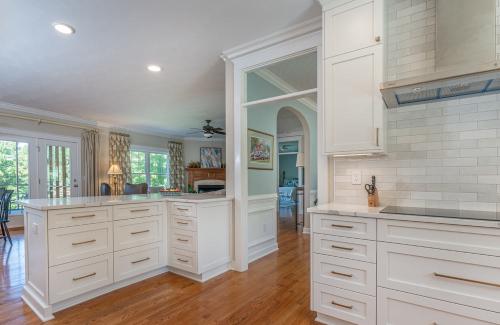 ideal cabinets greg papenfus design johnson kitchen tile backsplash