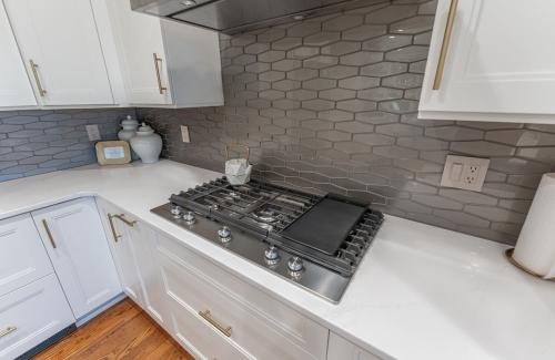ideal cabinets dean saltus design  kitchen range