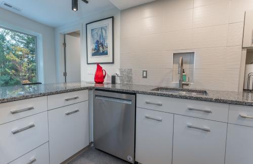 ideal cabinets dean saltus residential design white black