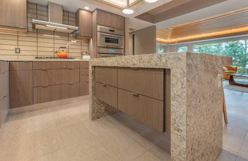 ideal cabinets dean saltus residential design island closeup