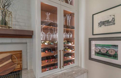ideal cabinets lara lee strickler  turner kitchen design open shelves